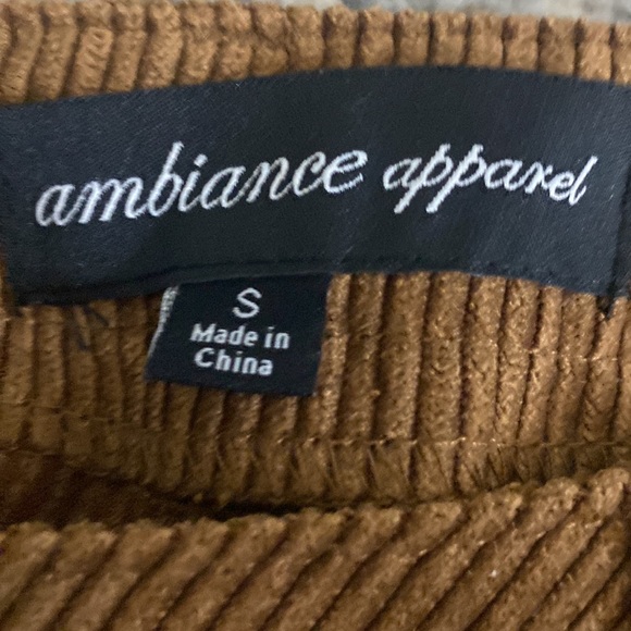 Skirt - Picture 4 of 4